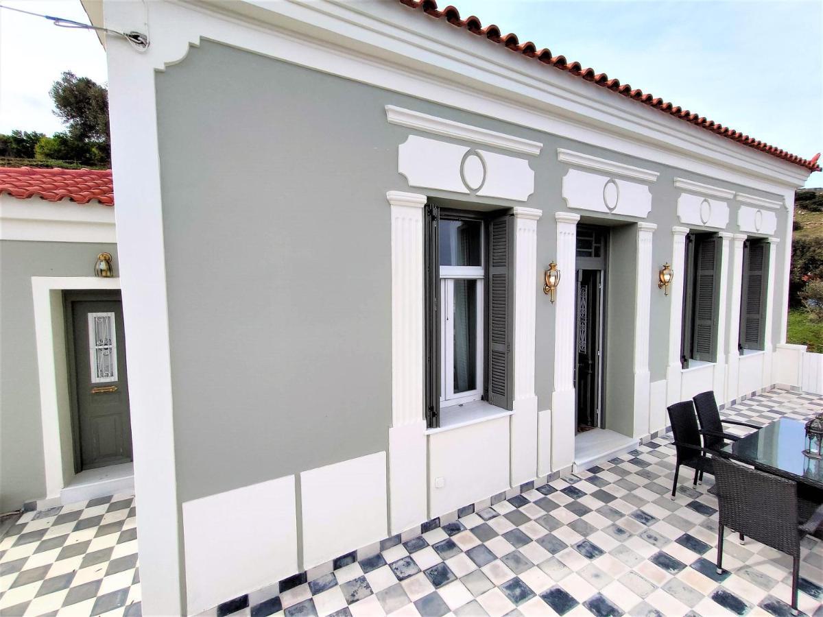 Spiti Sea View Neoclassical House In Steniaí Exterior foto